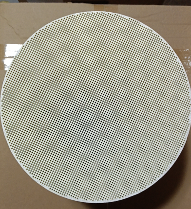 Diesel particulate trap (made of cordierite material)